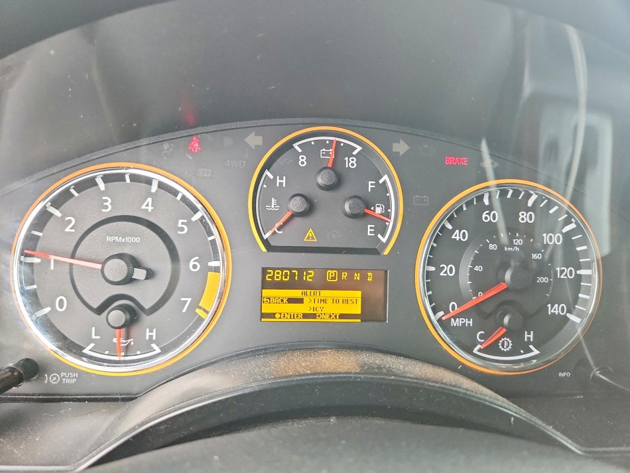 Nissan Titan Se