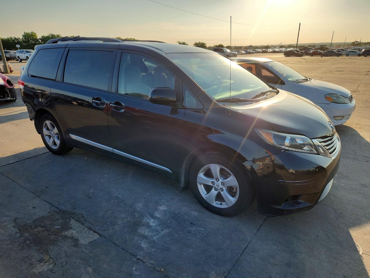 Toyota Sienna Le