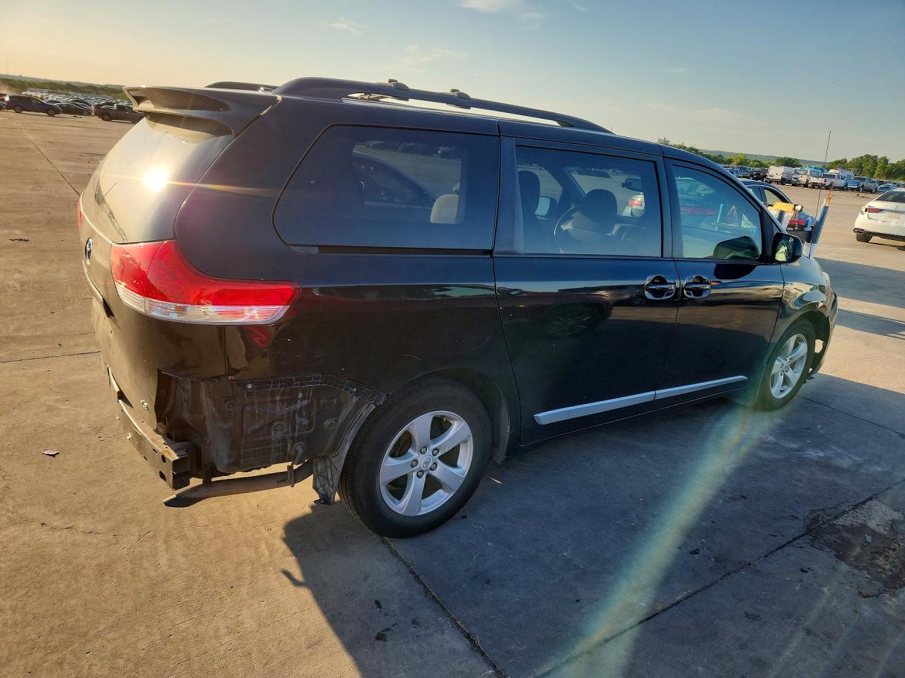 Toyota Sienna Le