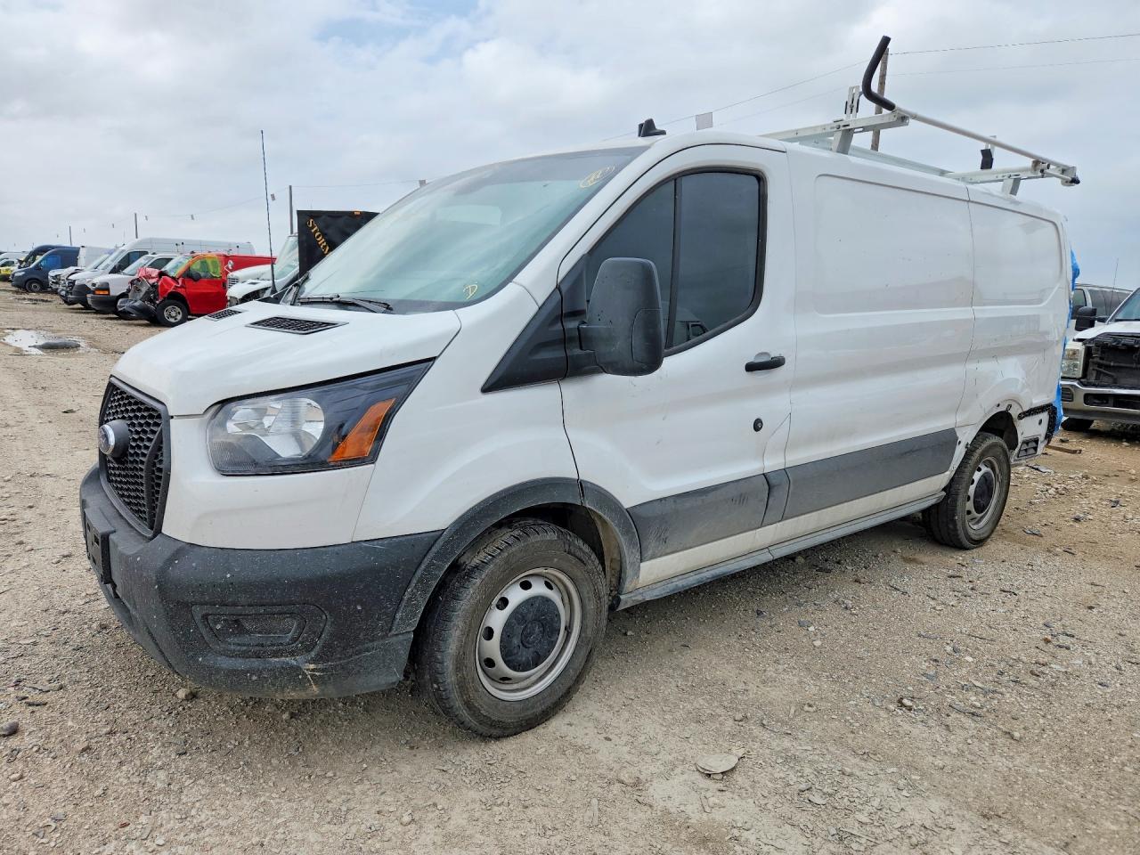 Salvage Ford Transit Image