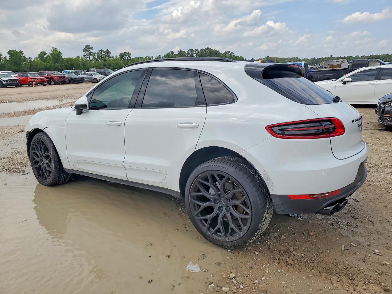 Porsche Macan S