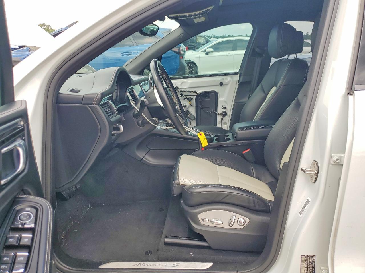 Porsche Macan S
