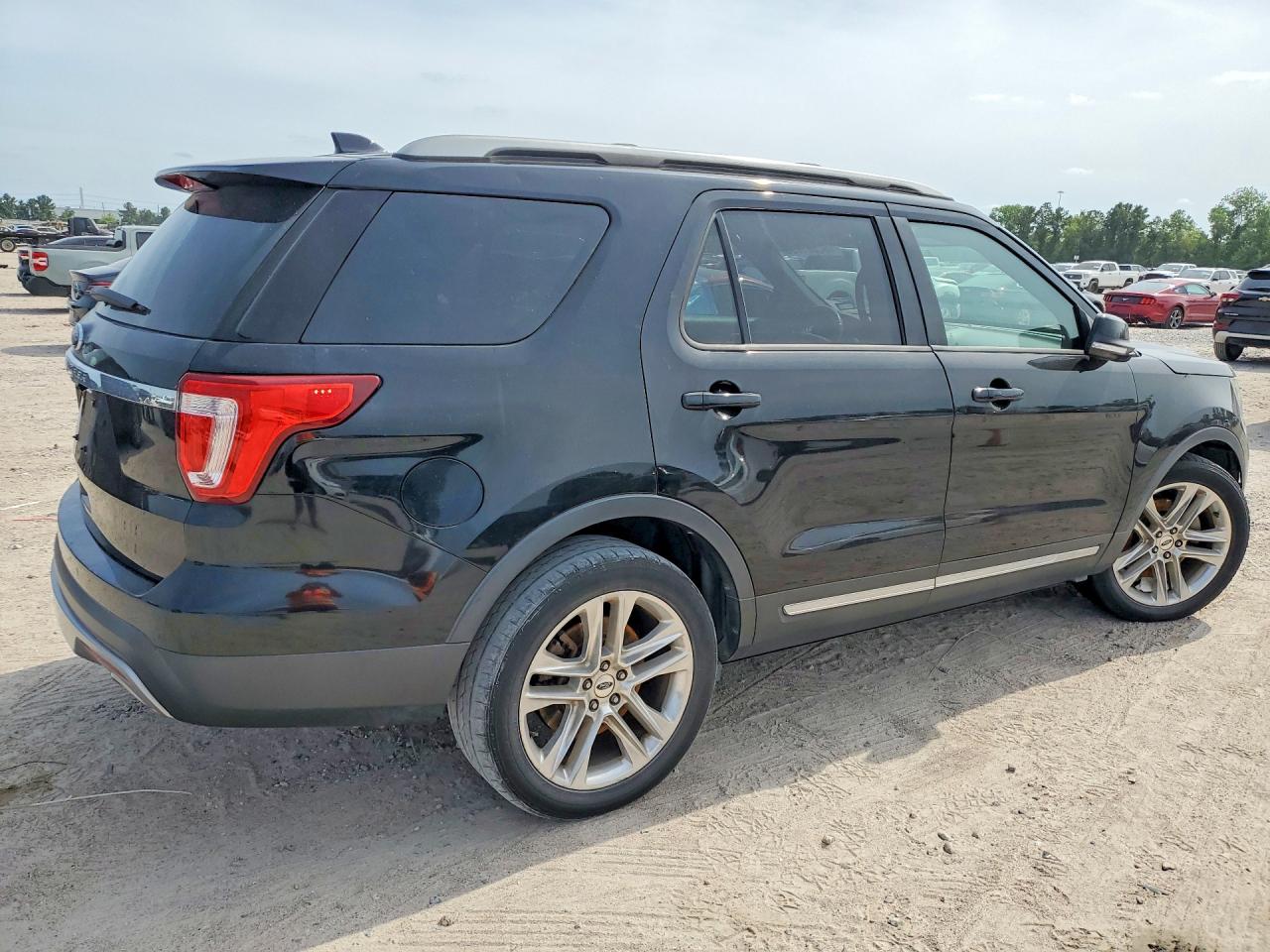Ford Explorer Xlt
