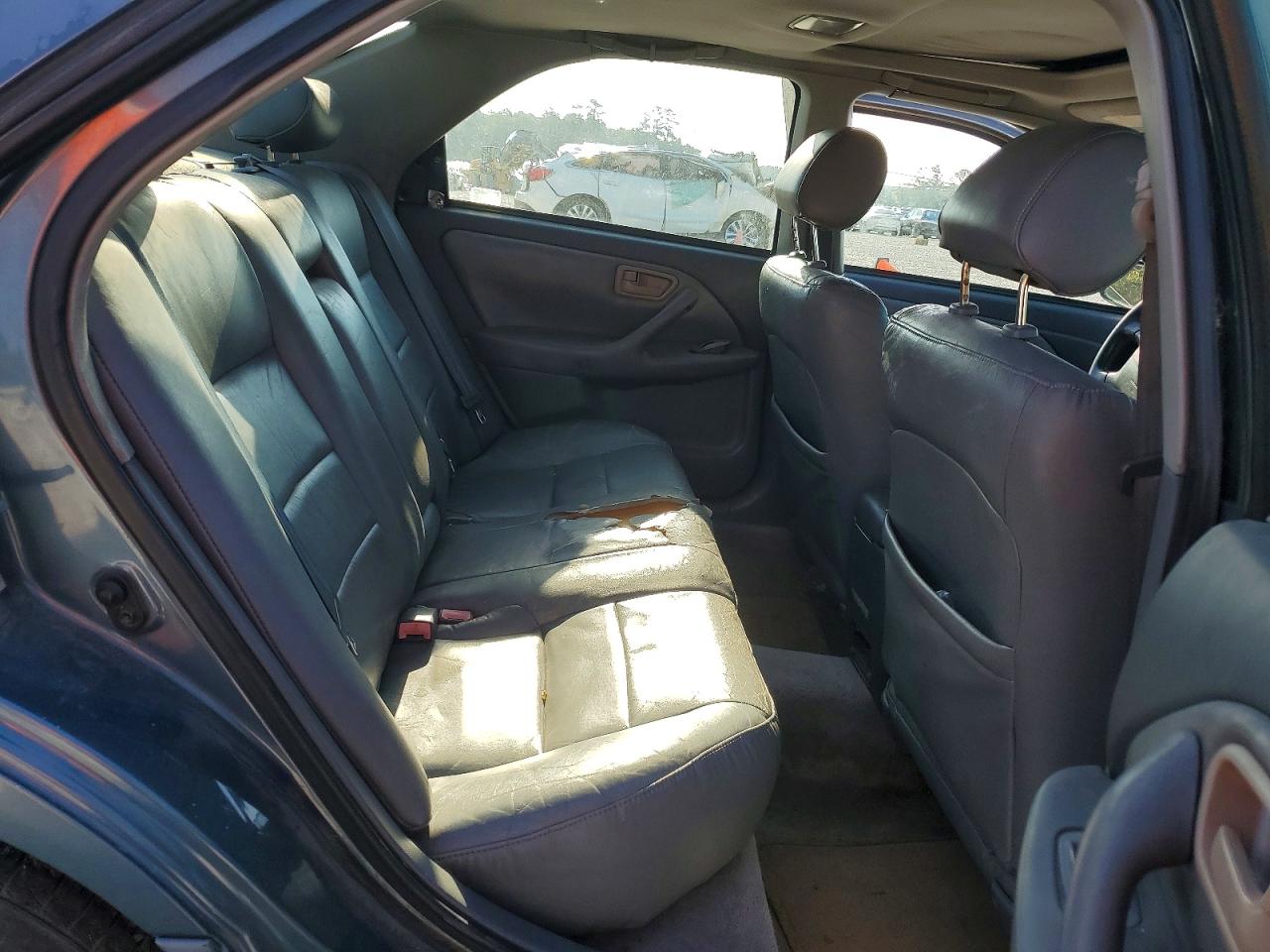 Toyota Camry Le V6