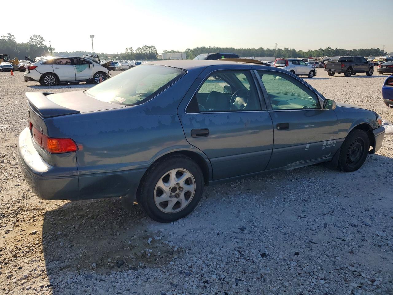 Toyota Camry Le V6