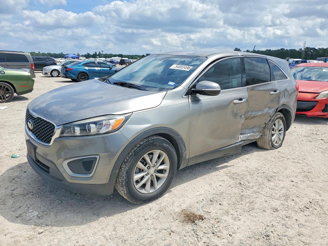 Salvage Kia Sorento Image