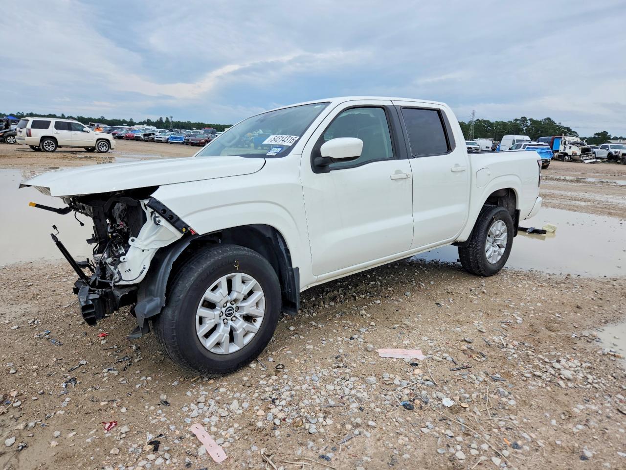 Salvage Nissan Frontier Image