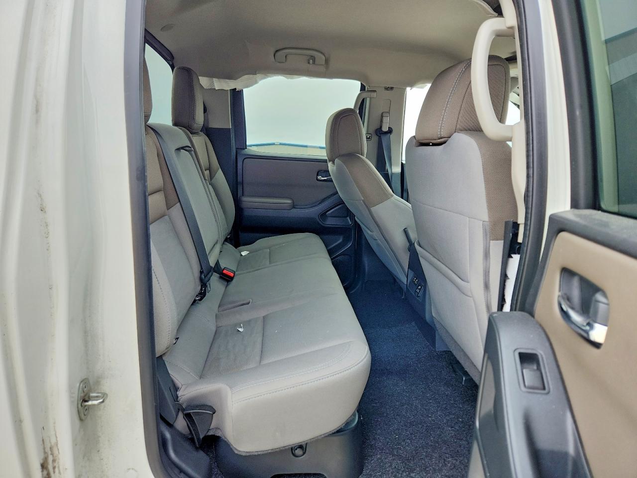Nissan Frontier Sv