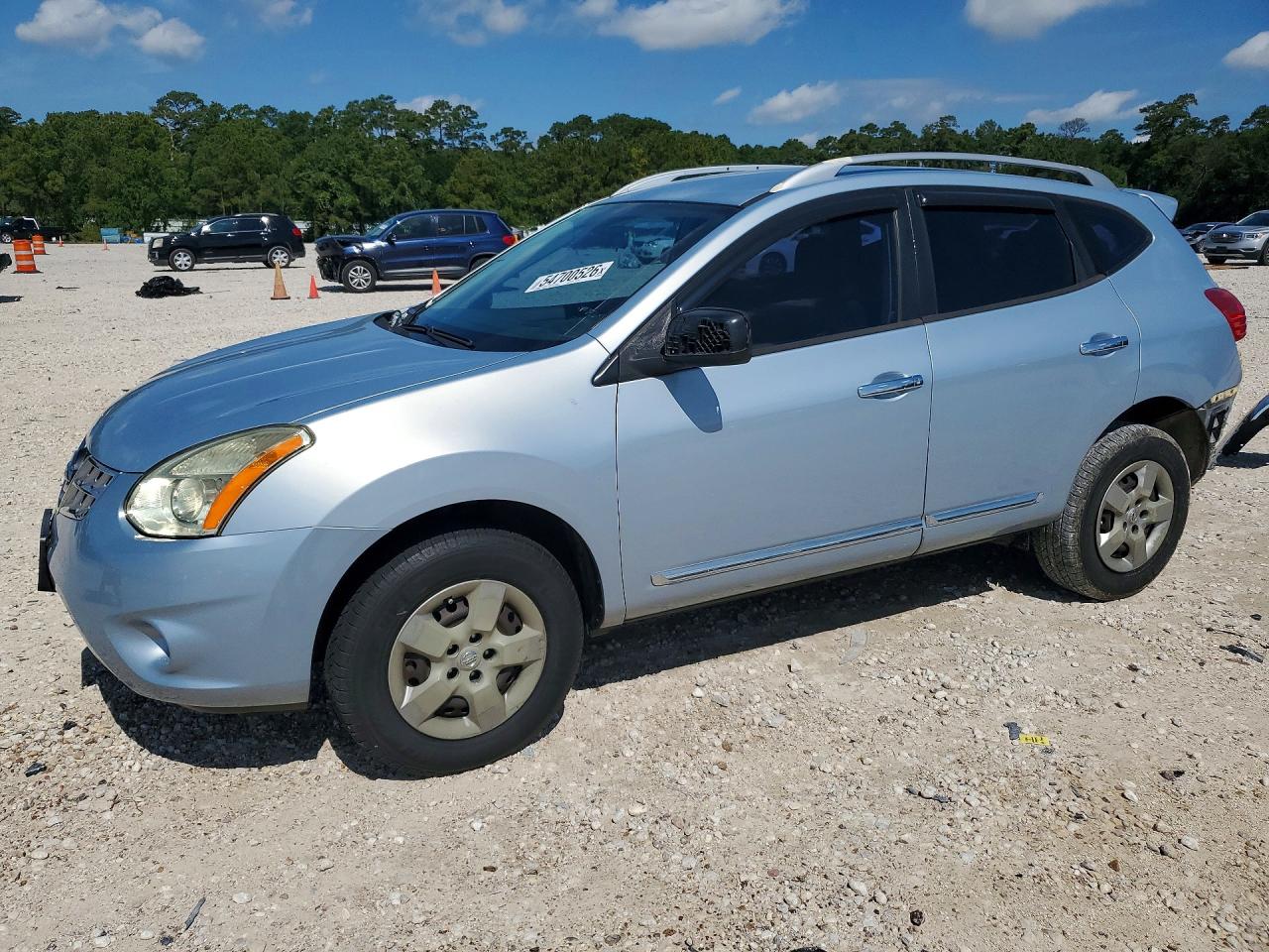 Salvage Nissan Rogue Image