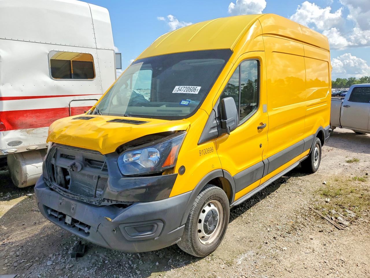 Salvage Ford Transit Image
