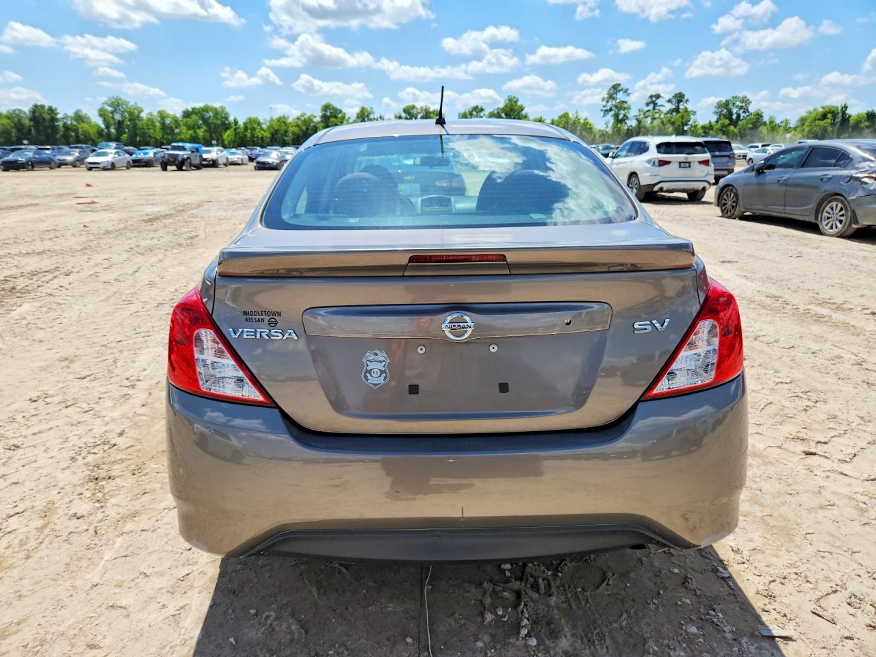 Nissan Versa 1.6 Sv