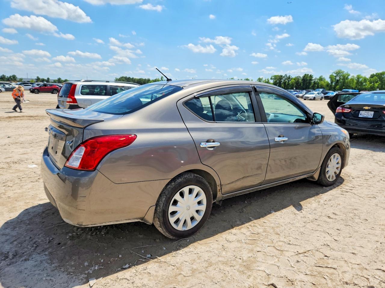 Nissan Versa 1.6 Sv