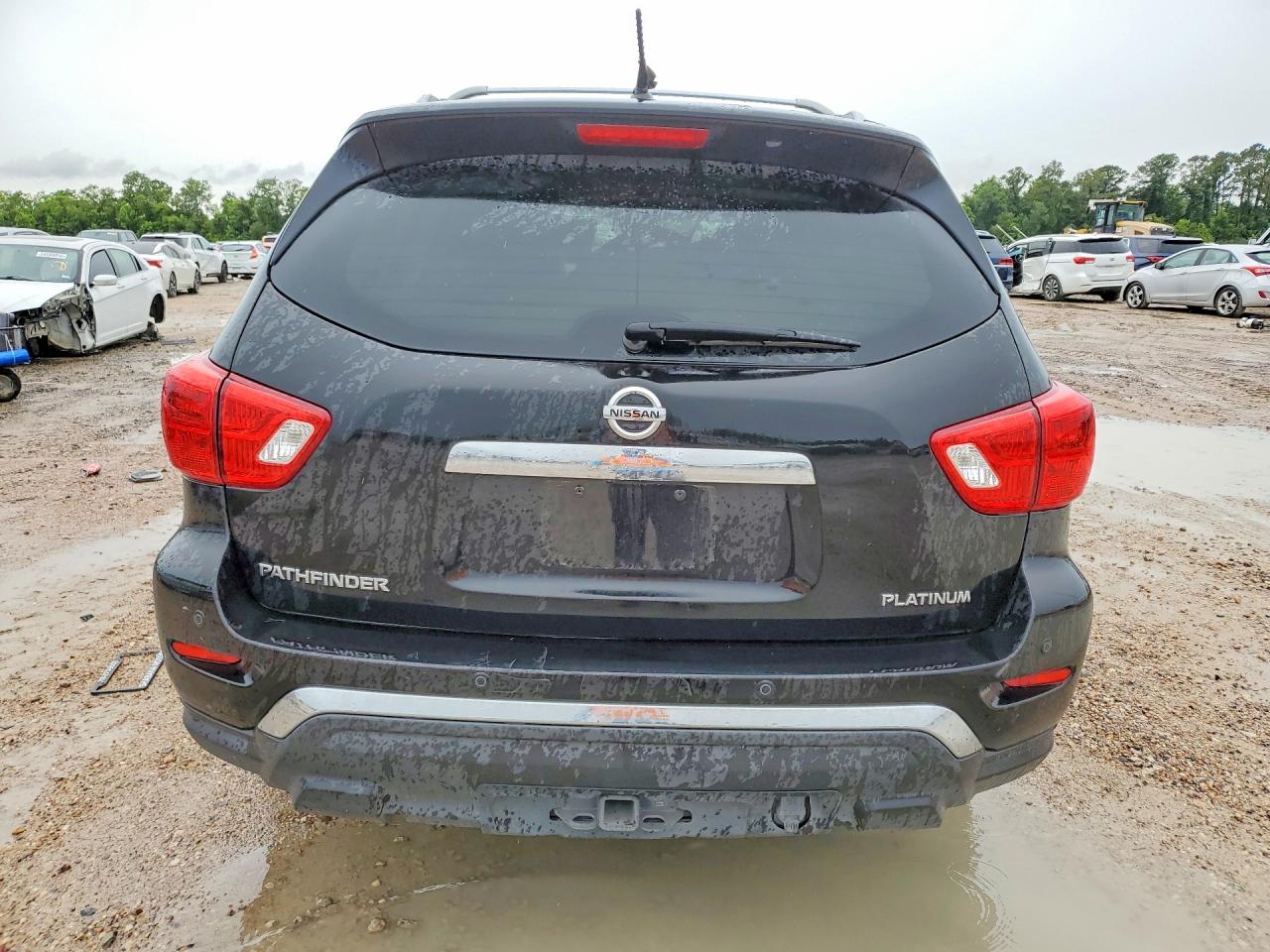 Nissan Pathfinder Platinum