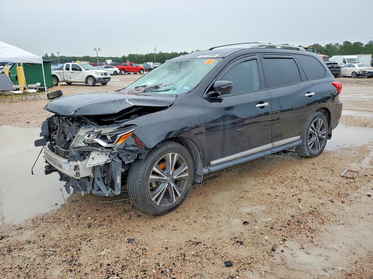 Salvage Nissan Pathfinder Image