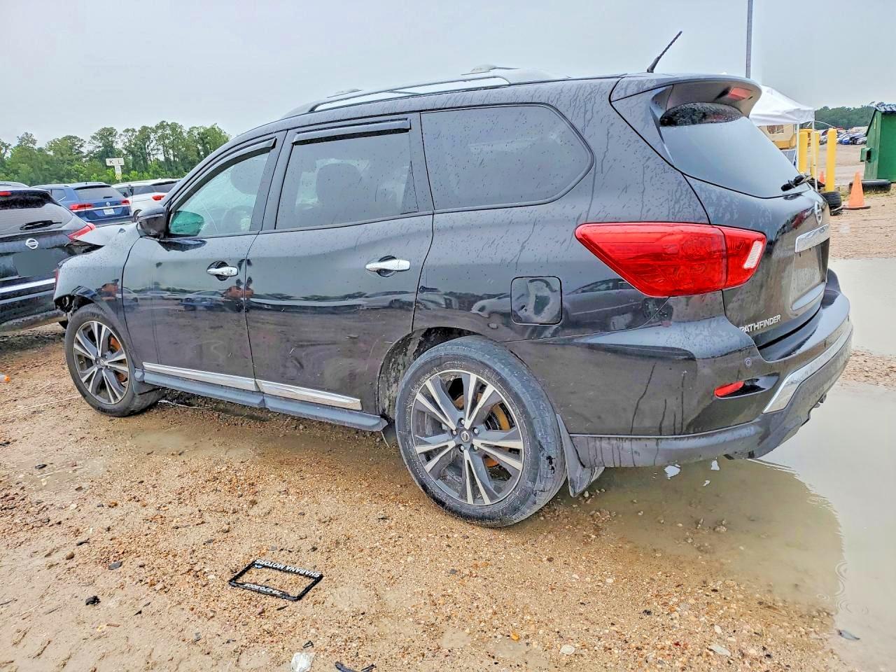 Nissan Pathfinder Platinum