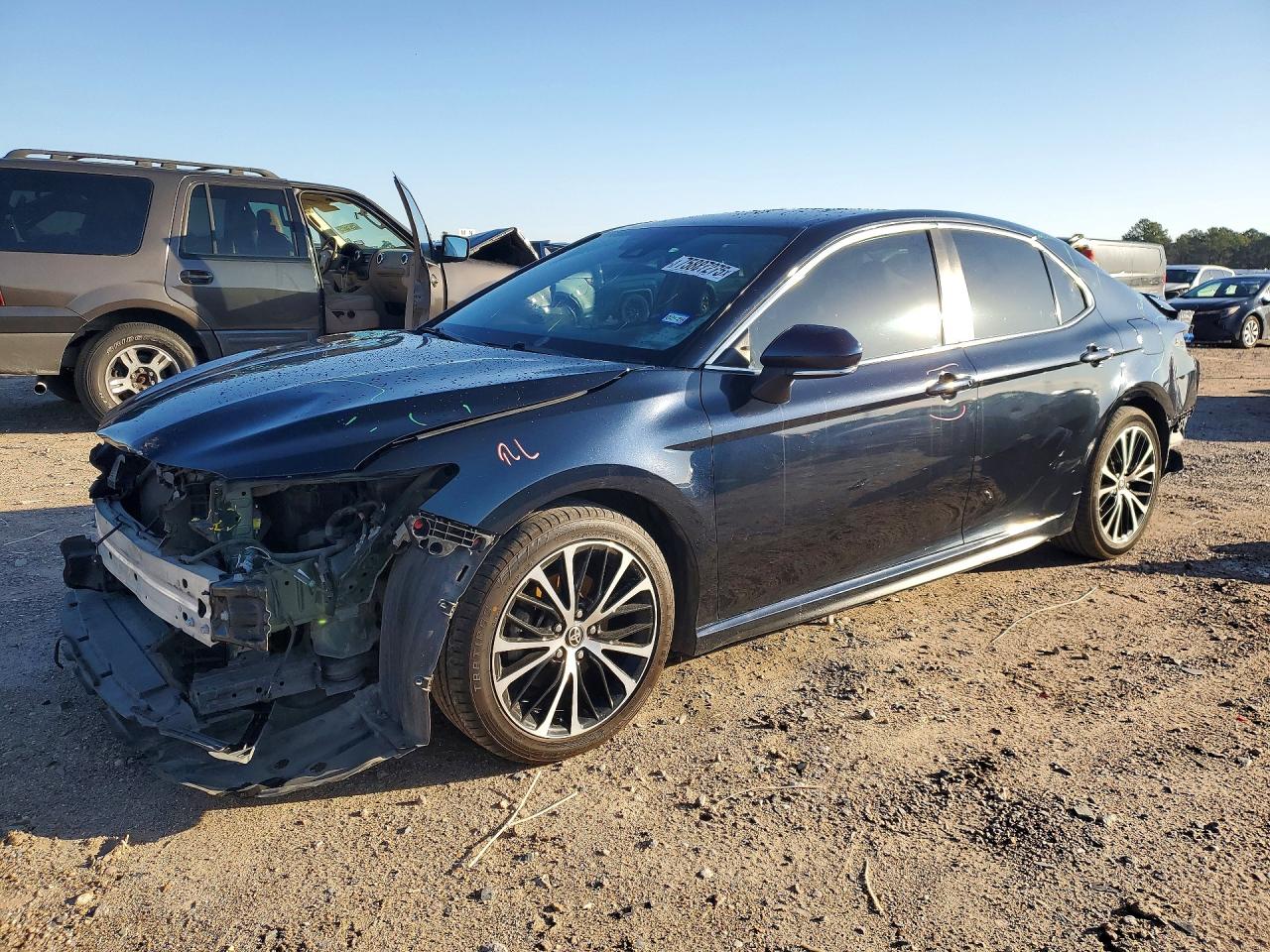 Salvage Toyota Camry Image