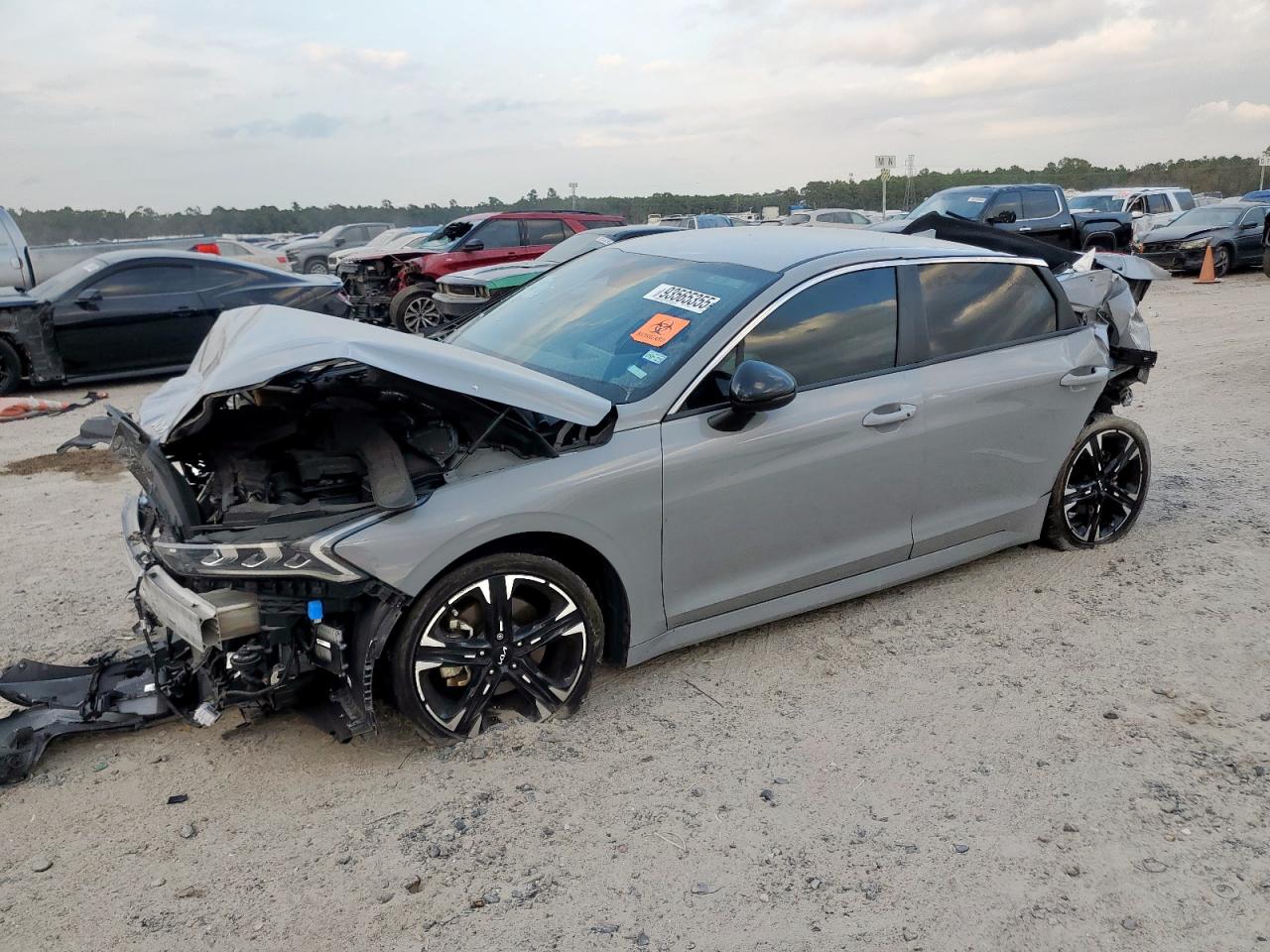 Salvage Kia K5 Image
