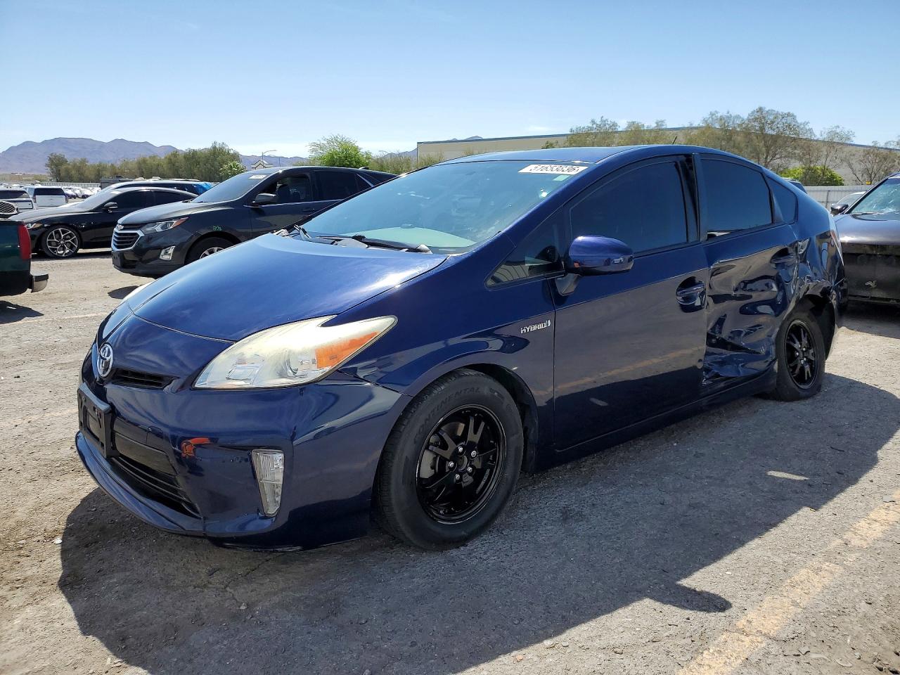 Salvage Toyota Prius Image