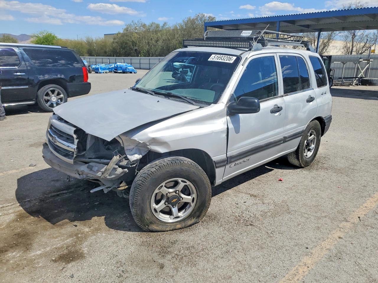 Salvage Chevrolet Tracker Image