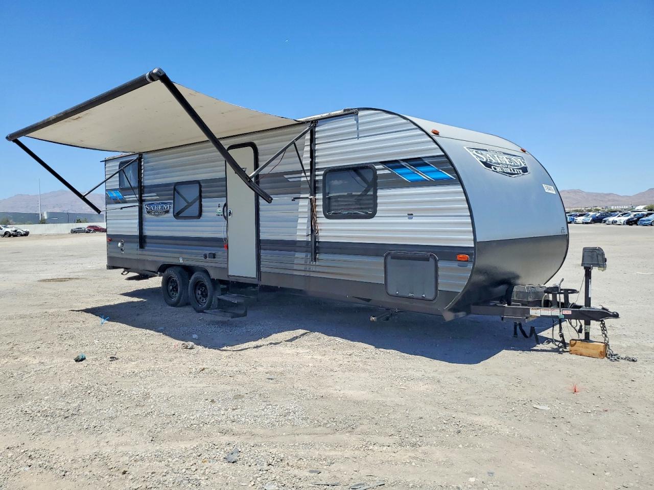 Salvage Salem Trailers Image