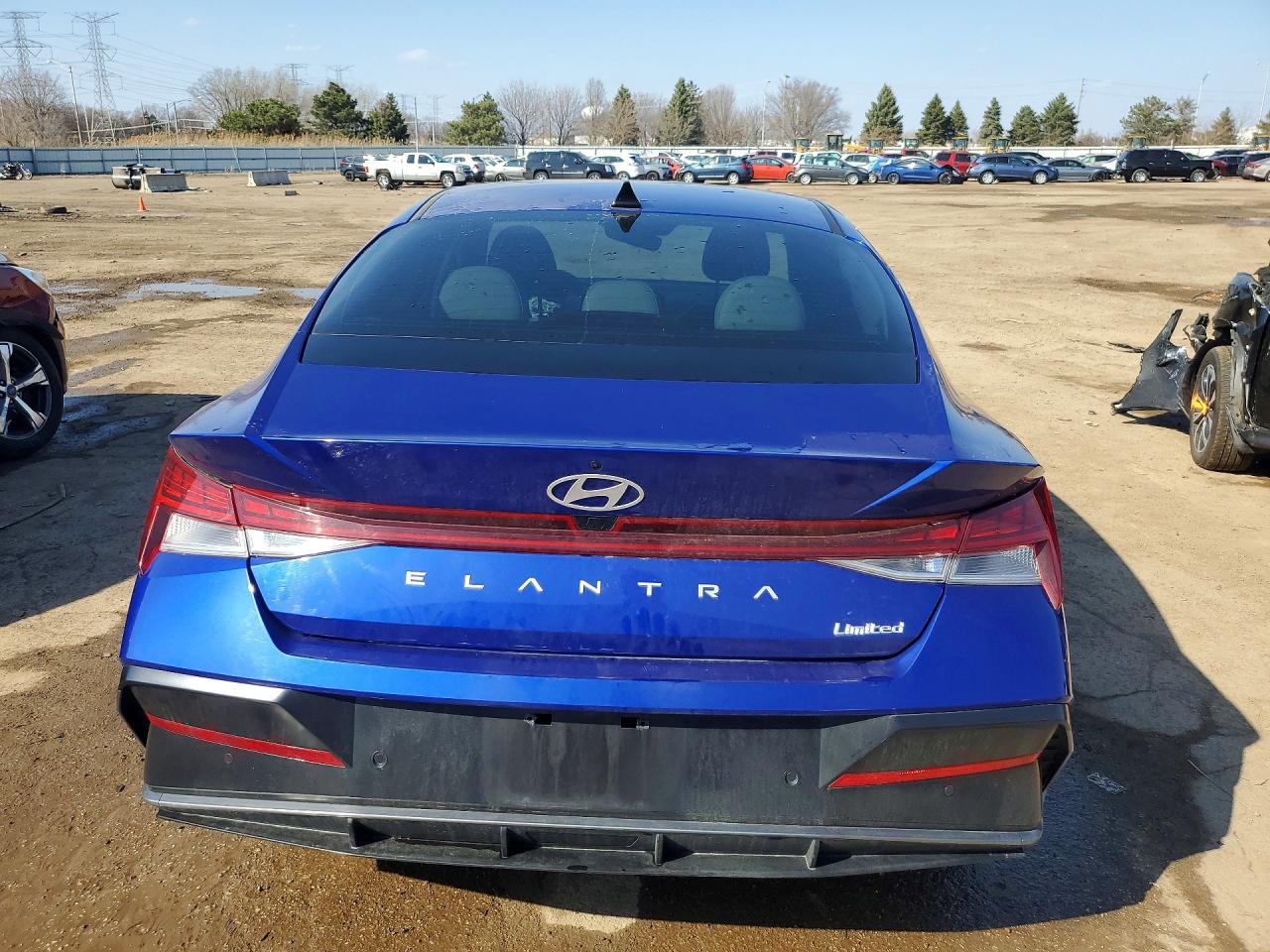 Hyundai ELANTRA Limited