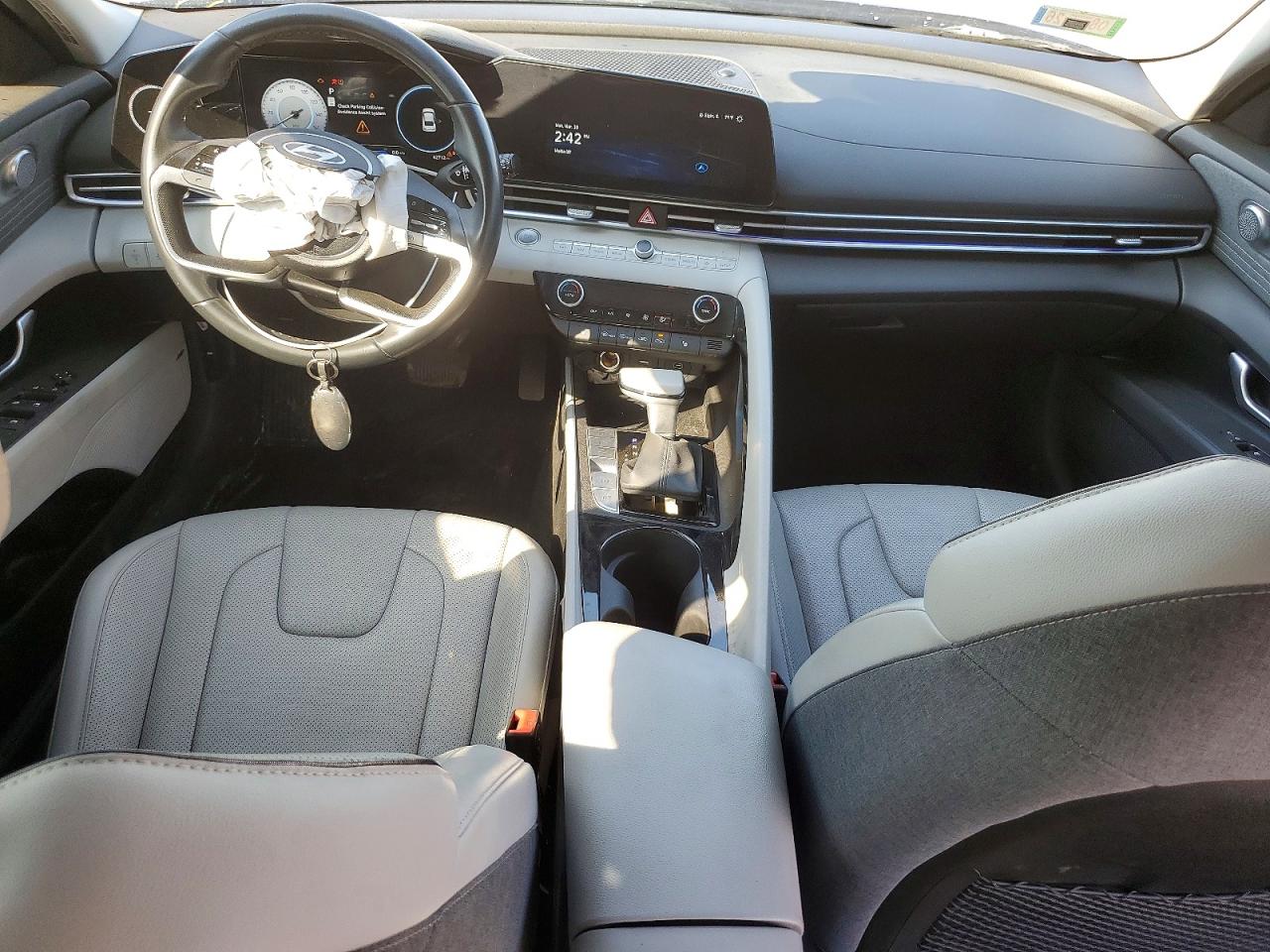 Hyundai ELANTRA Limited