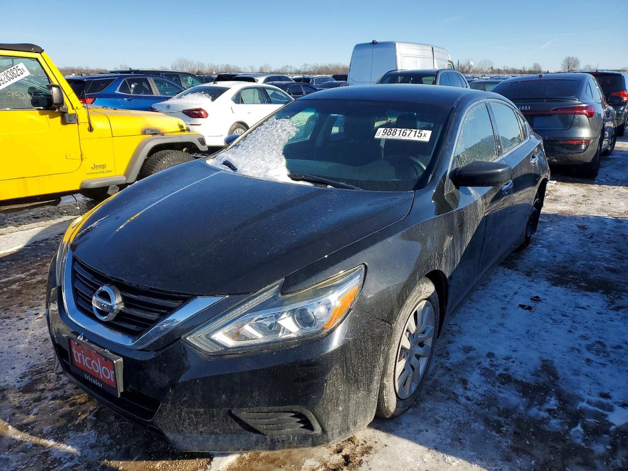 Salvage Nissan Altima Image