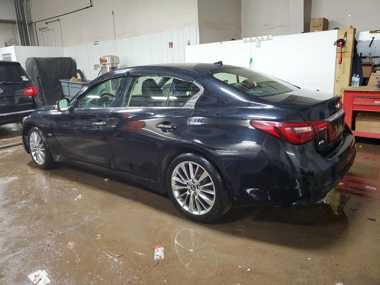 INFINITI Q50 3.0t Luxe