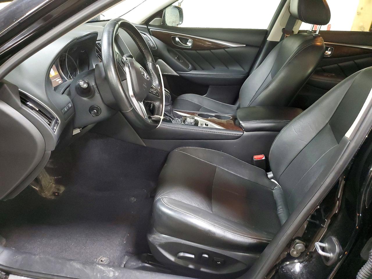 INFINITI Q50 3.0t Luxe