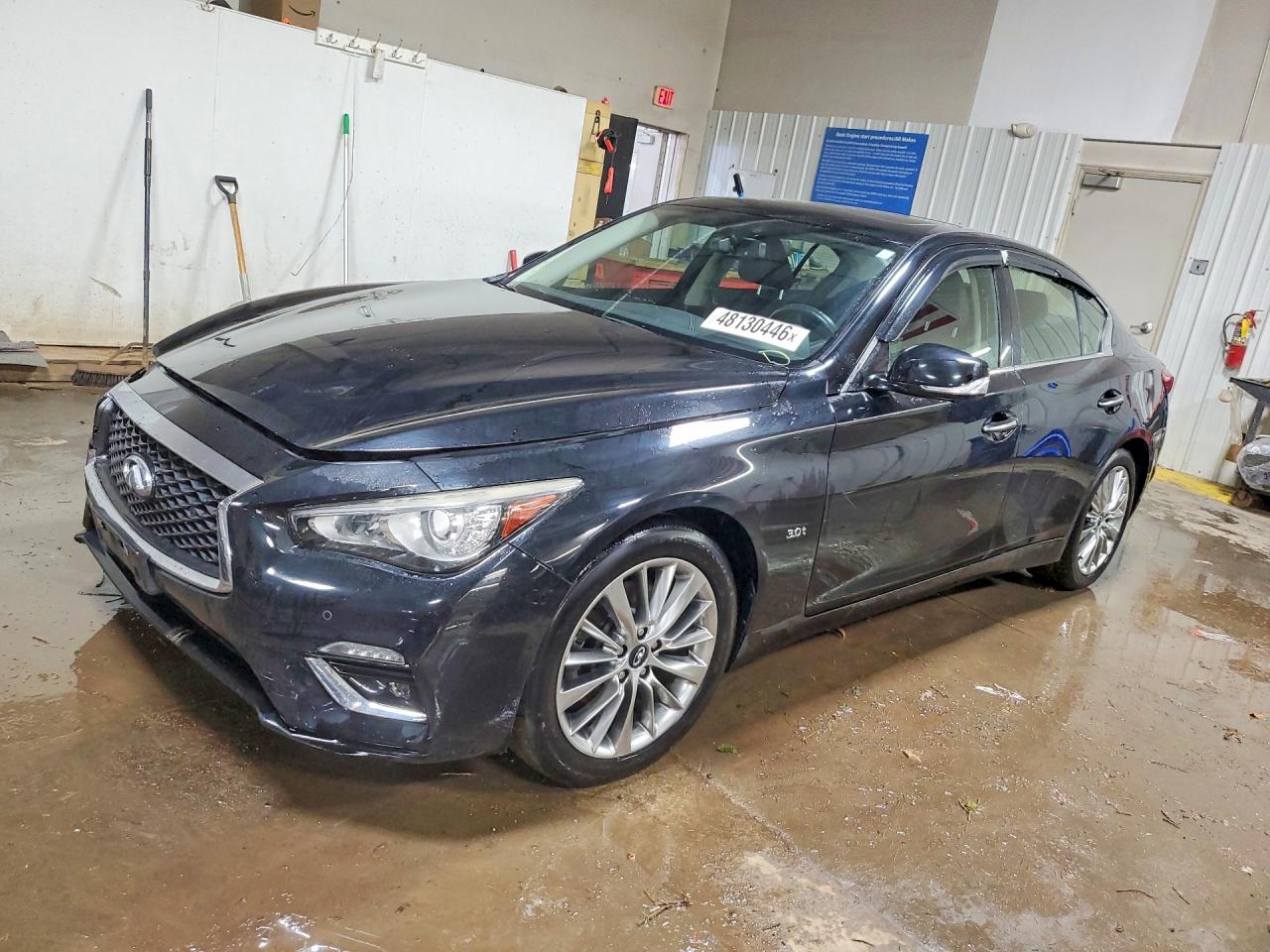 Salvage INFINITI Q50 Image