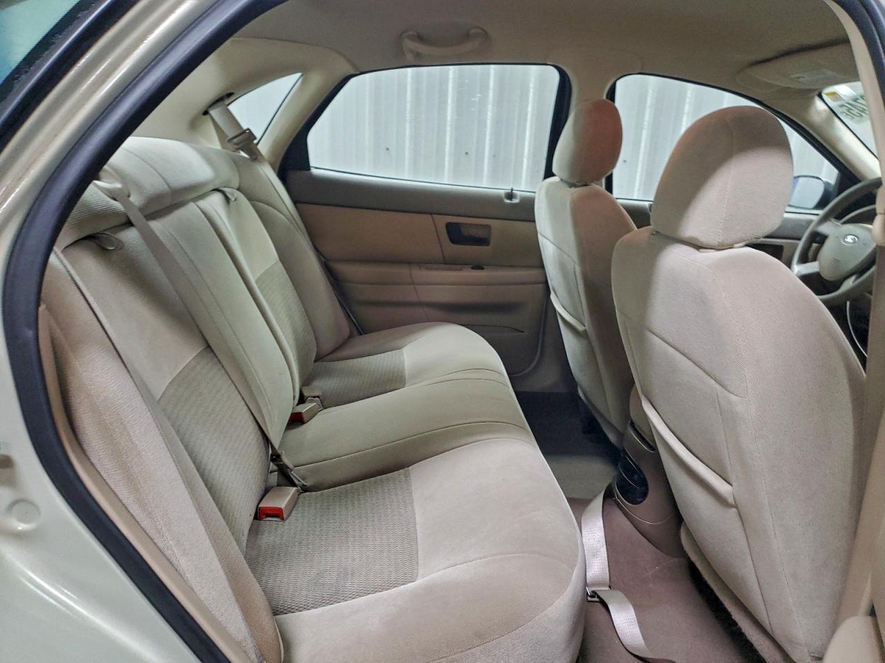 Ford Taurus Se