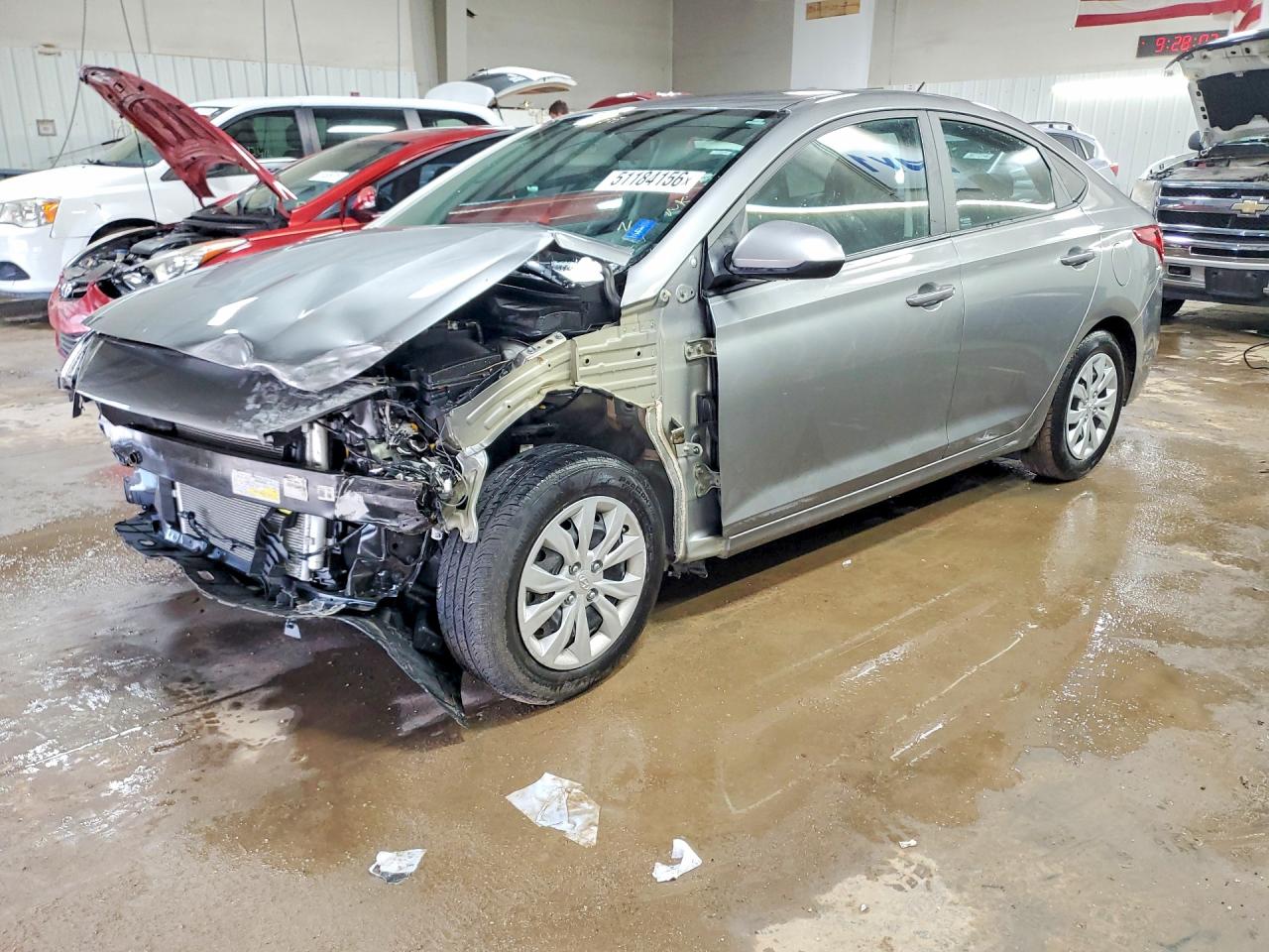 Salvage Hyundai ACCENT Image