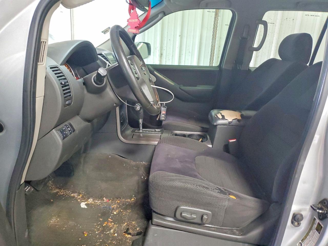 Nissan Pathfinder S