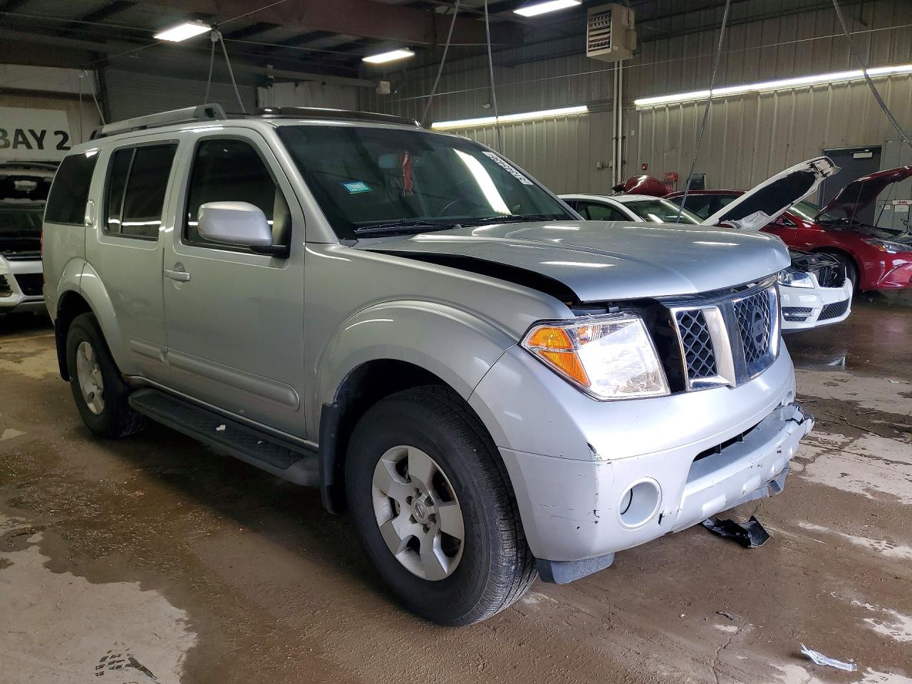 Nissan Pathfinder S