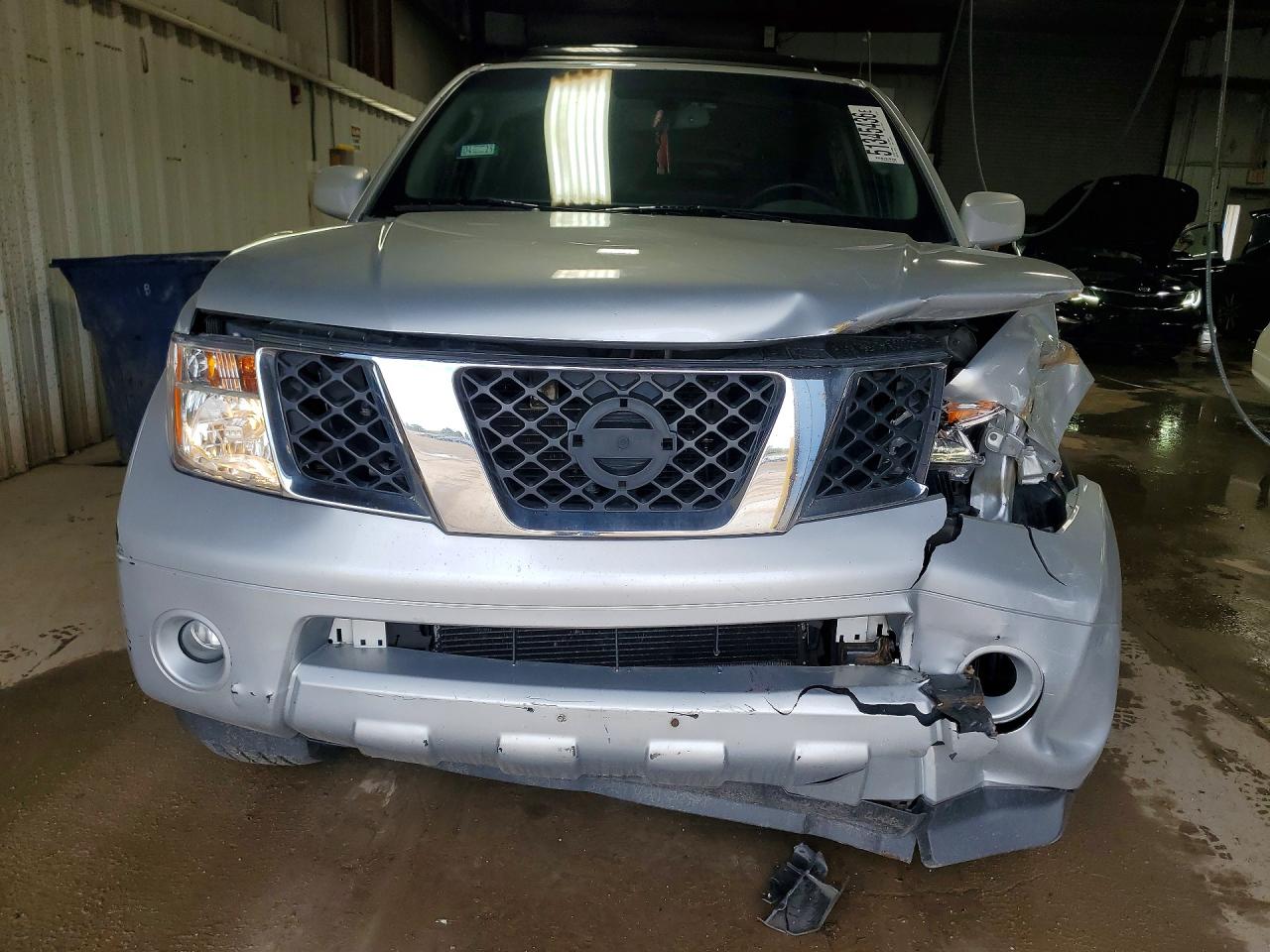 Nissan Pathfinder S