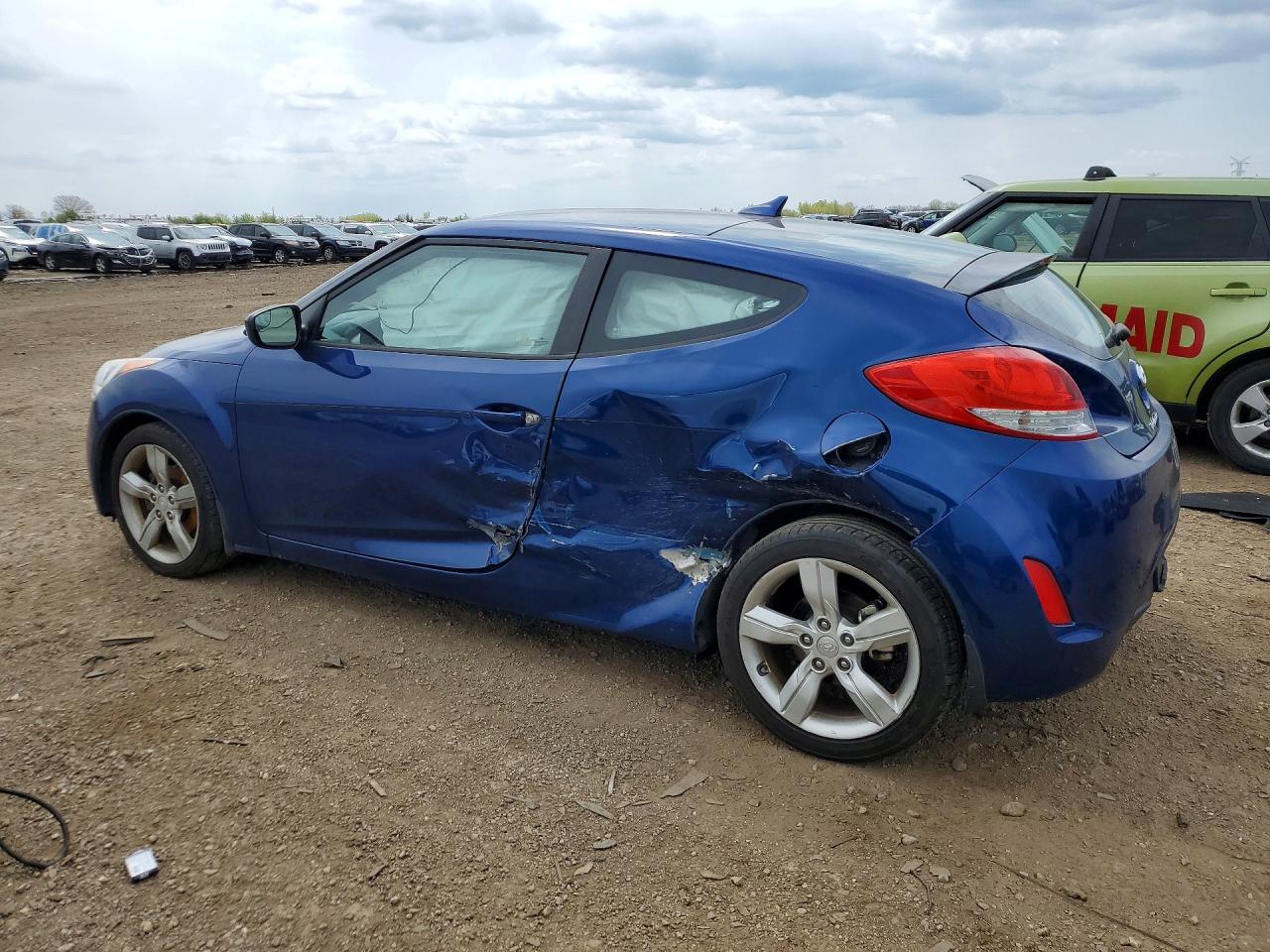 Hyundai VELOSTER Base