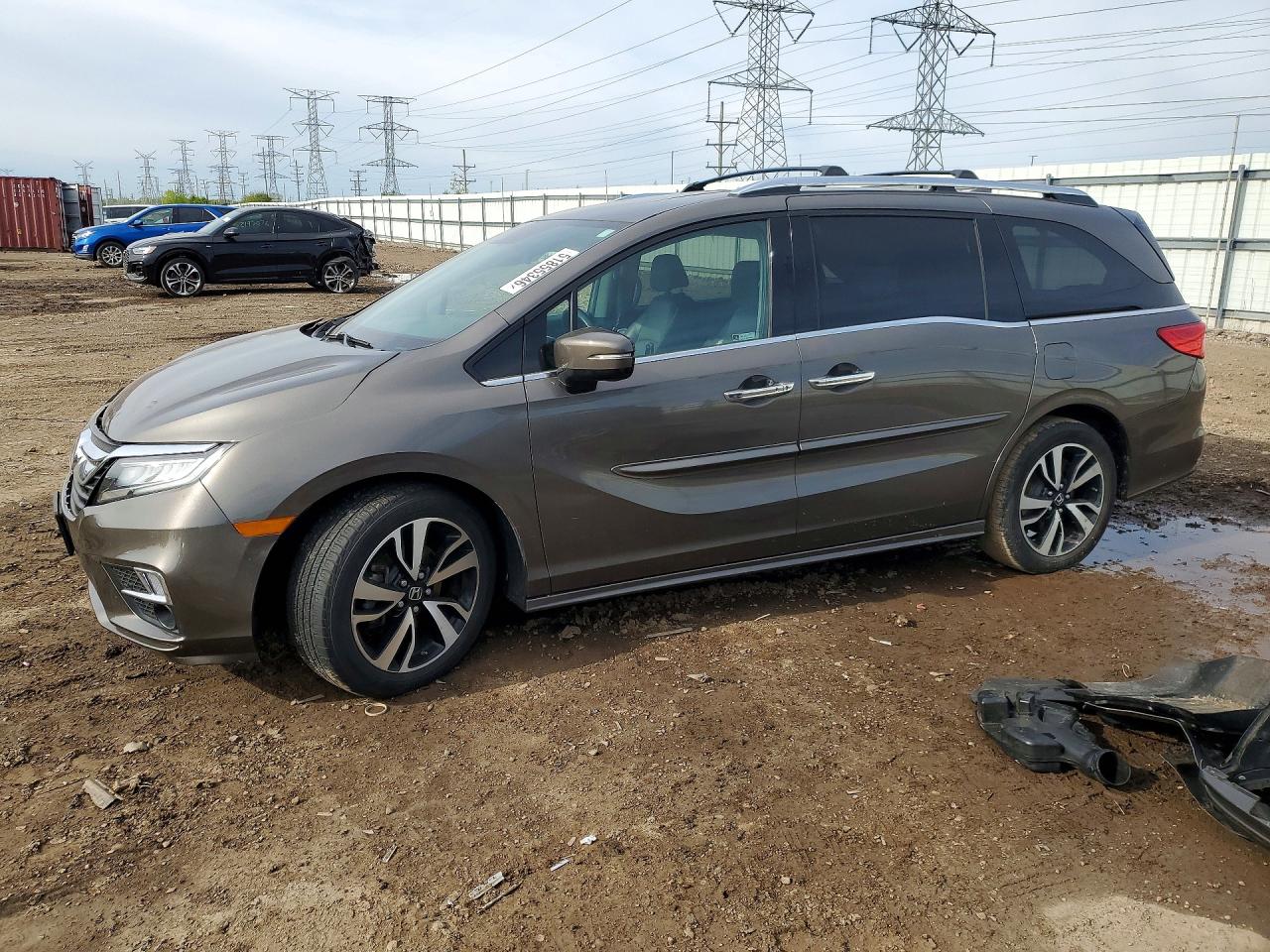 Salvage Honda Odyssey Image