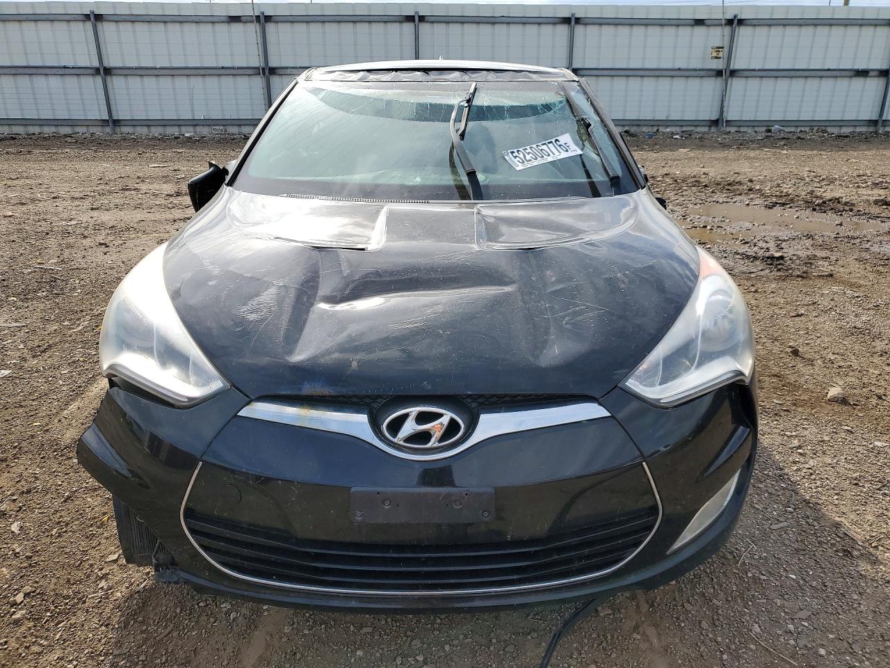 Hyundai VELOSTER Base