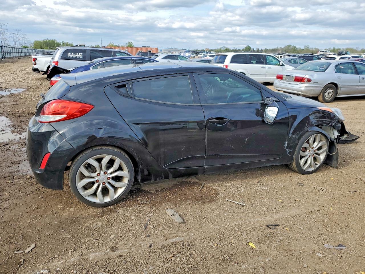 Hyundai VELOSTER Base