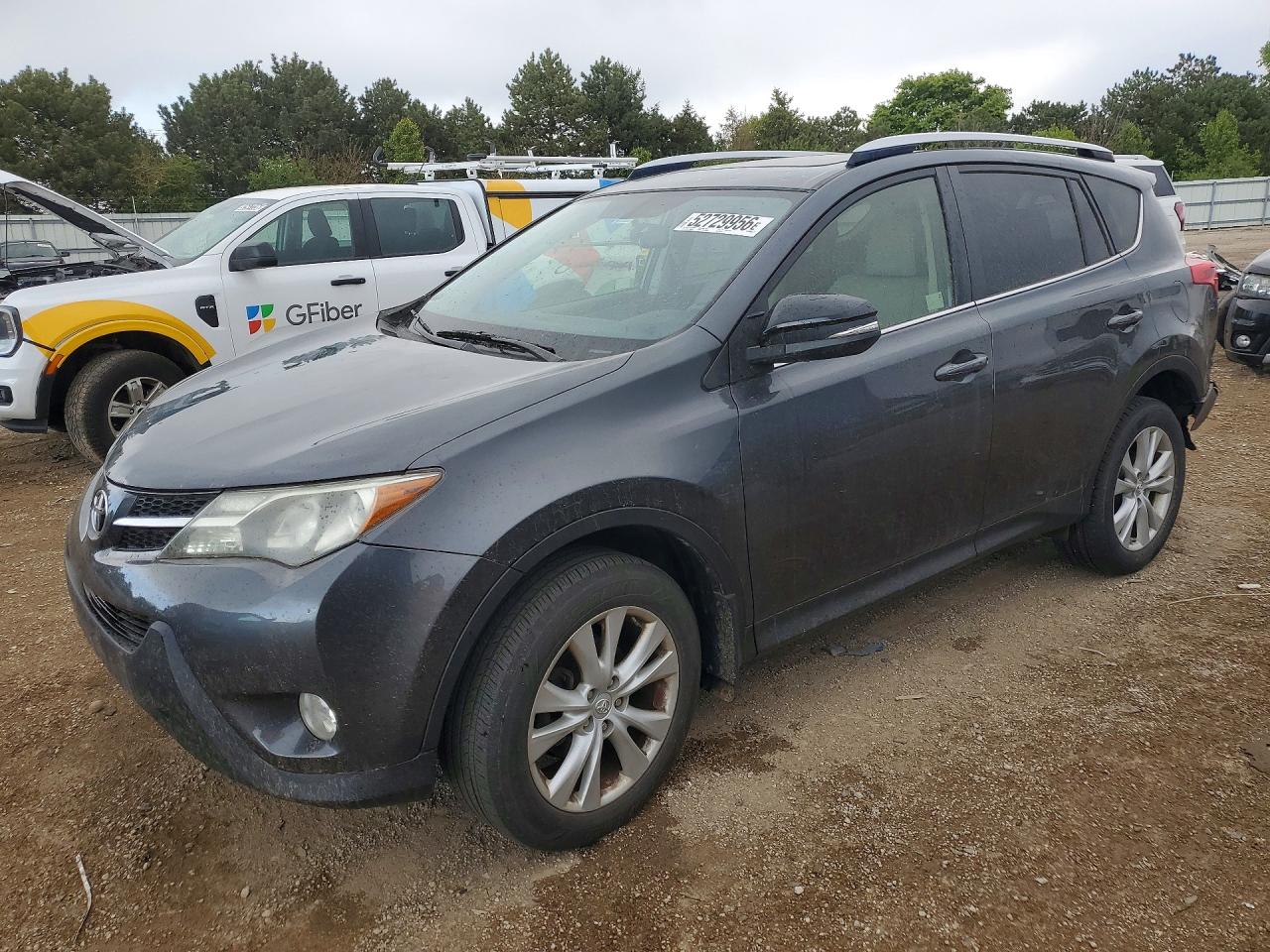 Salvage Toyota RAV4 Image