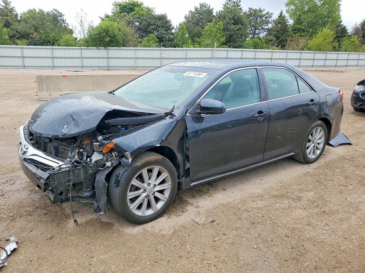 Salvage Toyota Camry Image