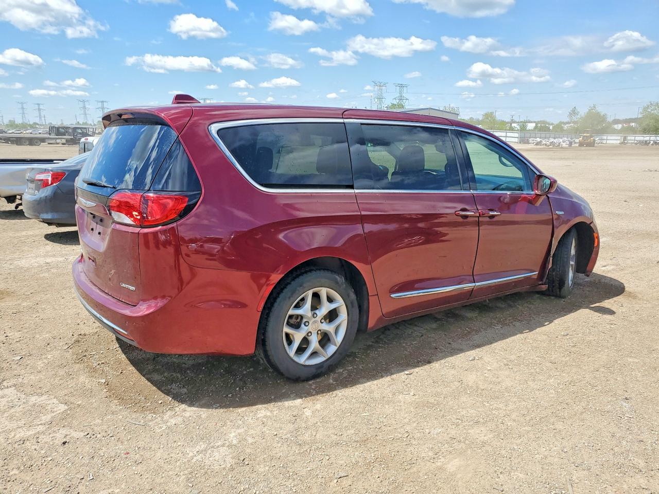 Chrysler Pacifica Touring Plus