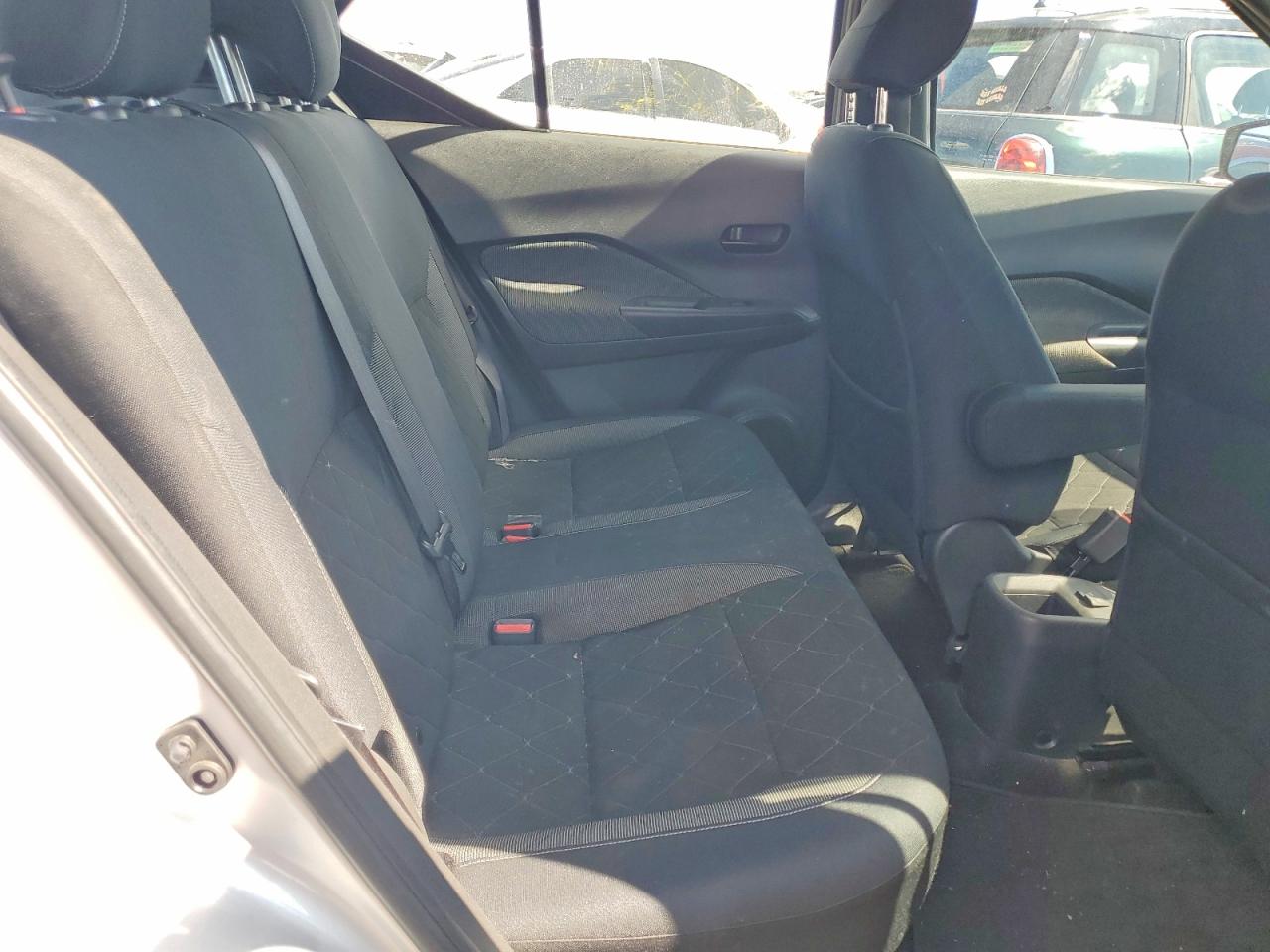 Nissan Kicks S