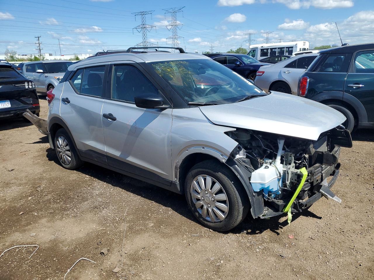 Nissan Kicks S