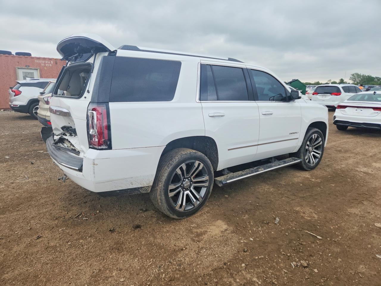 GMC Yukon Denali