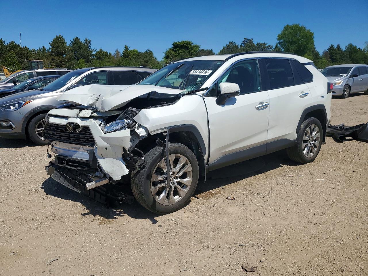 Salvage Toyota RAV4 Image