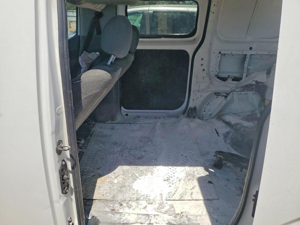 Nissan Nv S