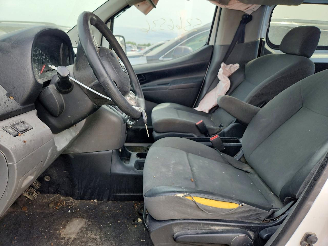 Nissan Nv S