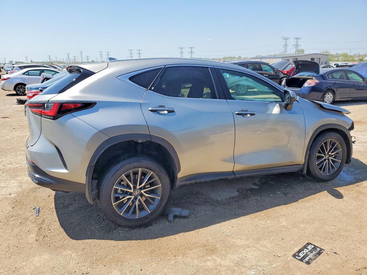 Lexus NX Base