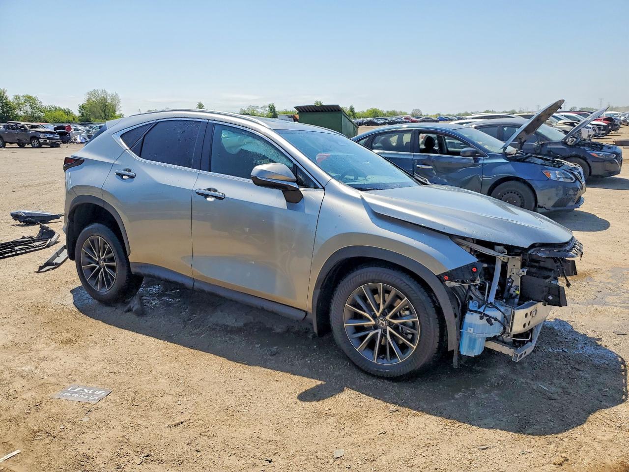 Lexus NX Base